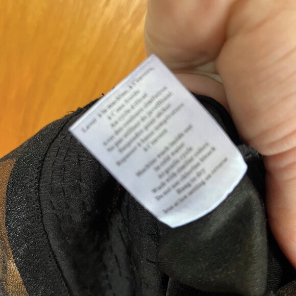 Elegant Black Embellished Short Sleeve Top - Picture 10 of 15